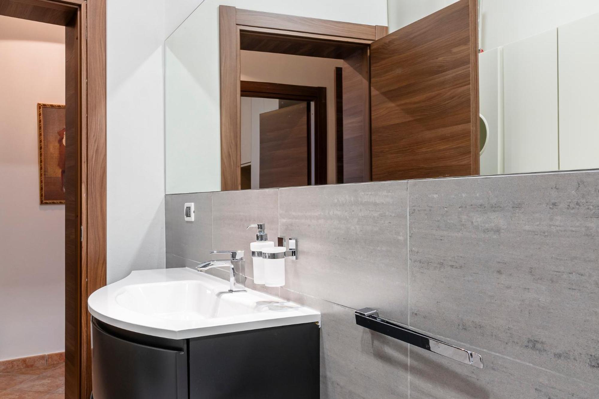 Bagni Pancaldi Sea View Apartment! Livorno Exteriör bild